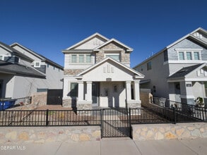 Building Photo - 14655 Pebble Hills Blvd