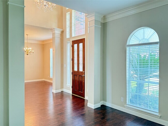 Foto del edificio - 4707 Gladesdale Park Ln