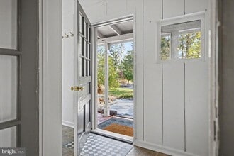 Building Photo - 739 Sergeantsville Rd