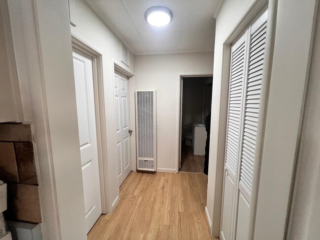 Building Photo - 26786 Clarkford St