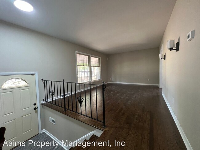 Building Photo - 4 br, 2.5 bath House - 717 Ashboro St