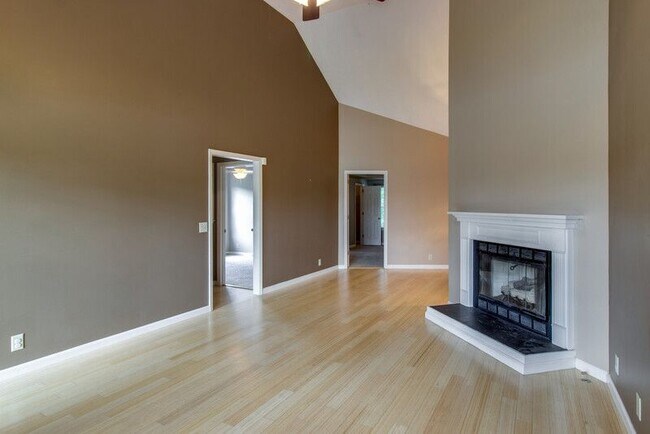 Building Photo - 2208 Bryce Cove