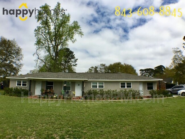 Building Photo - 1556 Kemper Ave