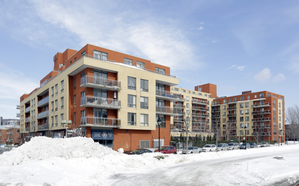 Building Photo - Les Jardins du Canal