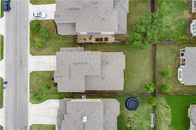 Foto del edificio - 5213 Rain Lily Dr