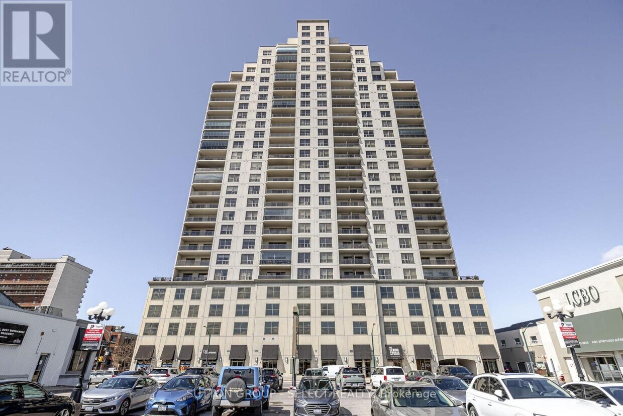 Primary Photo - 330-330 Ridout St S