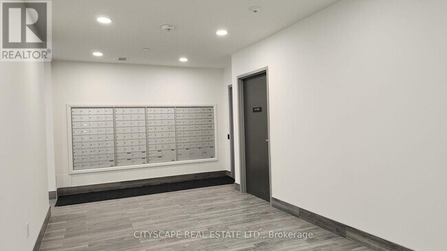 Building Photo - 181 Elmira Rd S