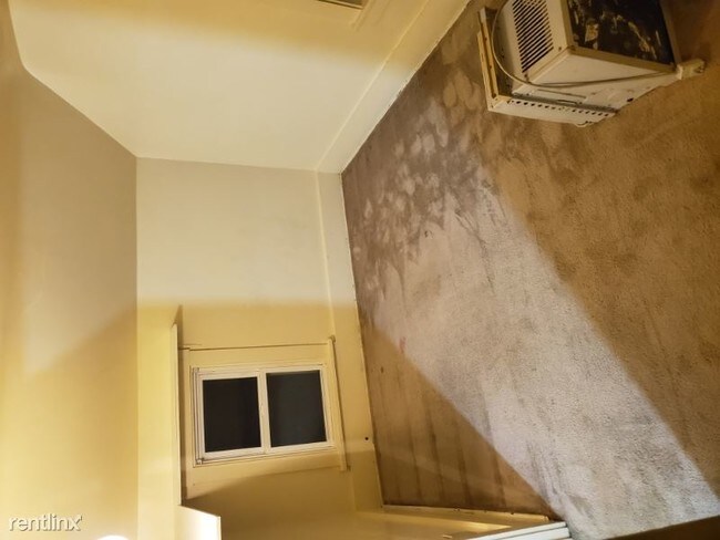 Foto del edificio - 5 br, 1.5 bath House - 517 James St