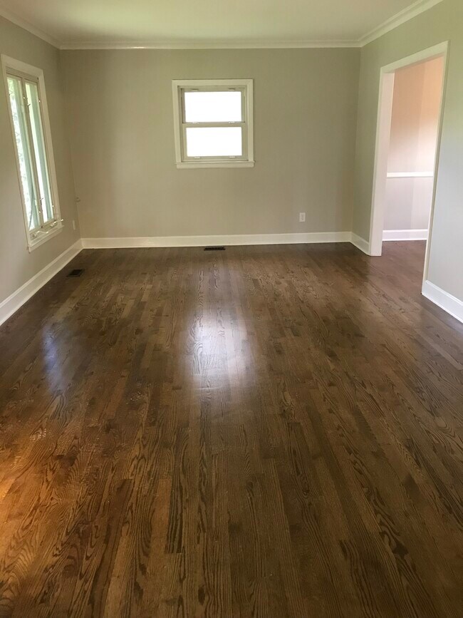 Living room - 6717 Brookmeade Dr