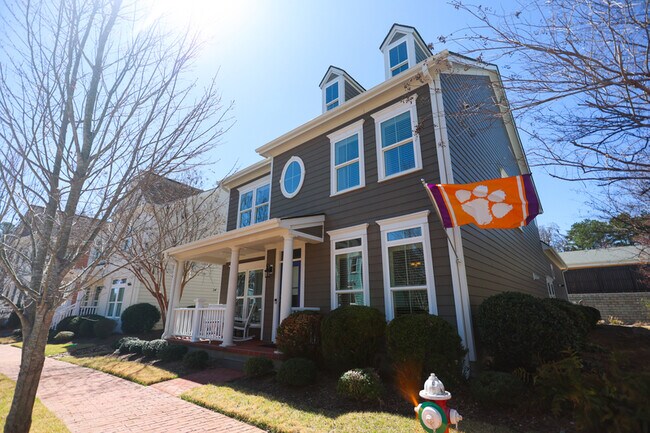 Foto del edificio - 504 Village Walk Ln