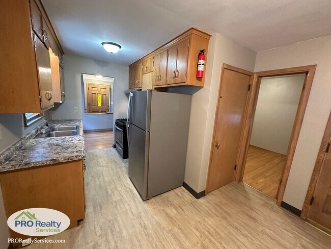 Foto del edificio - 3 Bedroom Home in South Saint Paul