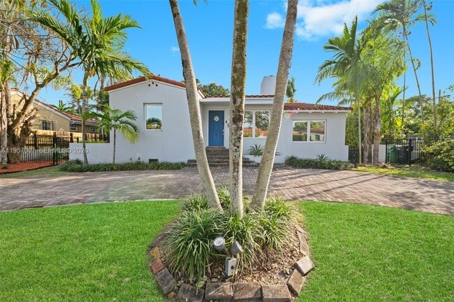 Building Photo - 4420 SW 14th St