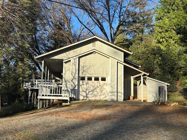 Foto del edificio - 3181 Hanson Hollow Rd