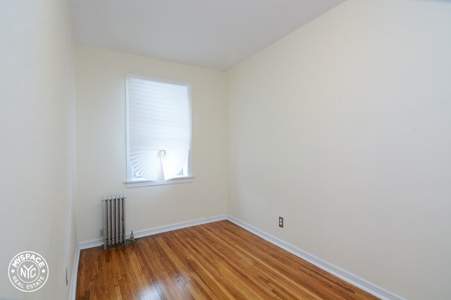Building Photo - 444 Hawthorne St