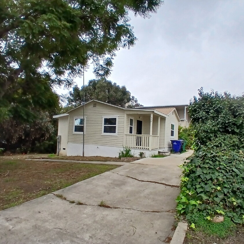 Primary Photo - Detached home with large yard