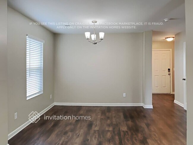 Foto del edificio - 270 Heaton Dr