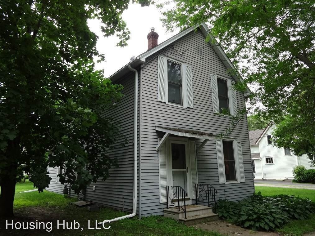 Foto principal - 418 4th St N