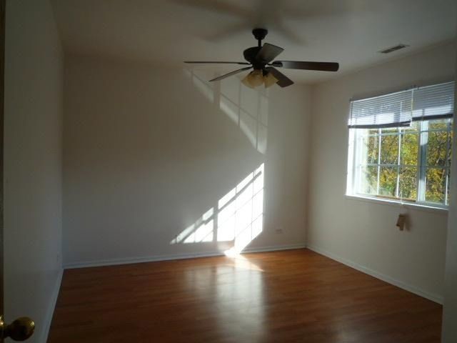Foto principal - 345 Abington Woods Dr