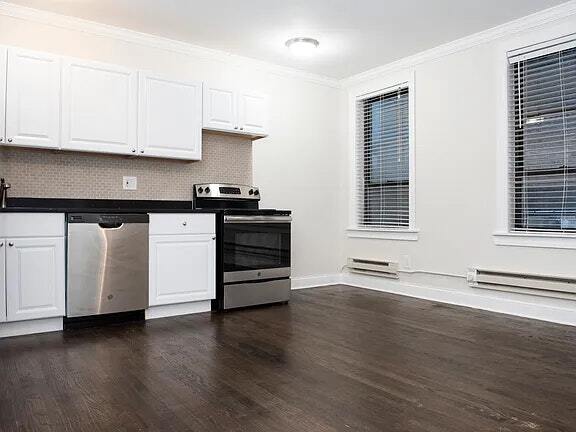 Foto principal - 3345 N Marshfield Ave