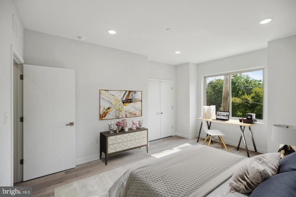 Primary Photo - 2212 N Marshall St