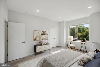 Building Photo - 2212 N Marshall St