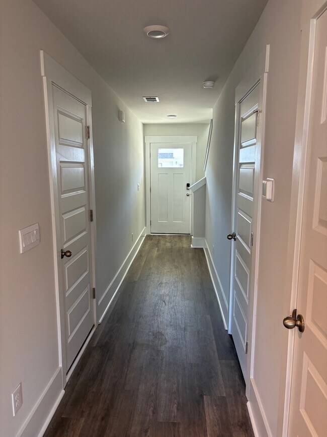 Building Photo - 7787 Pennycress Dr