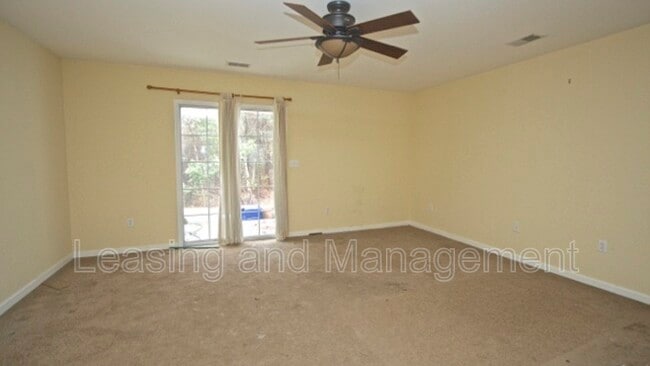 Building Photo - 1247 Island Club Dr