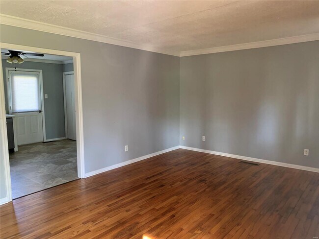 Foto del edificio - 231 Hillsdale Dr