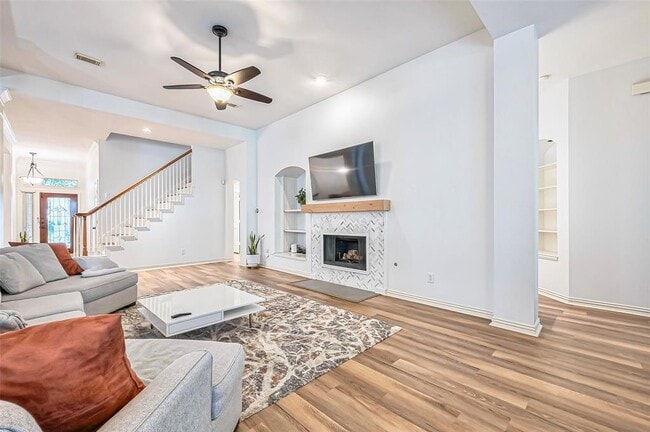 Building Photo - 5527 Chesapeake Pl