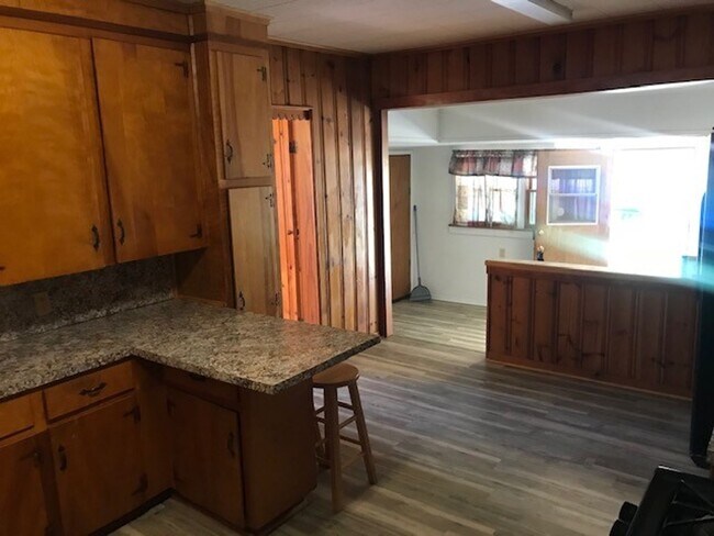 Building Photo - SPACIOUS NORTH BOSSIER HOME