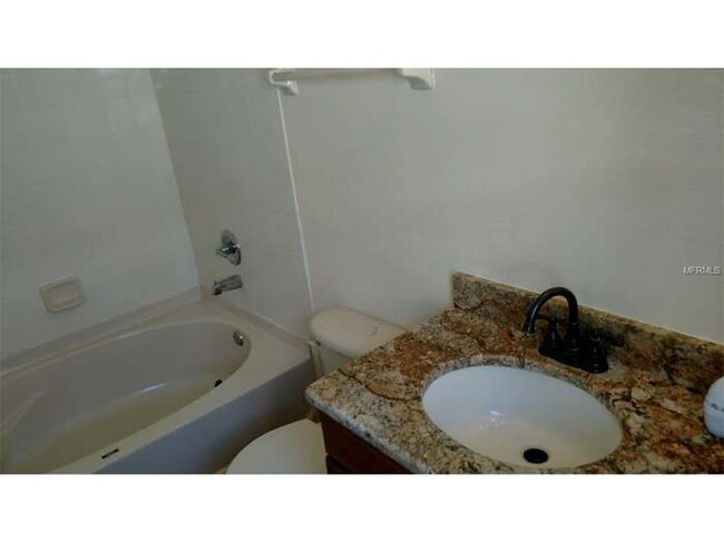 Building Photo - 11549 Crestlake Village Dr