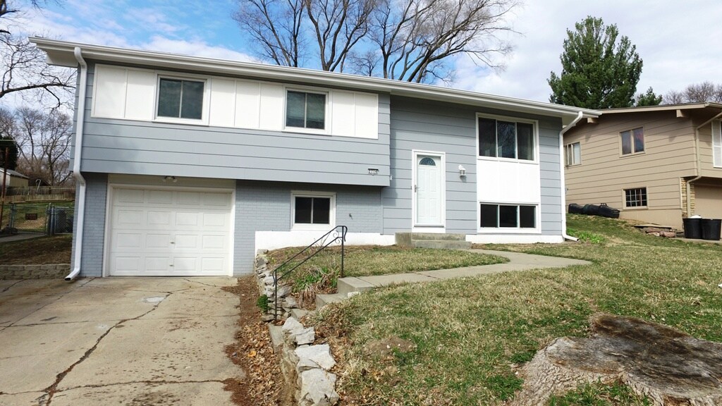 Primary Photo - 2714 N 96th St