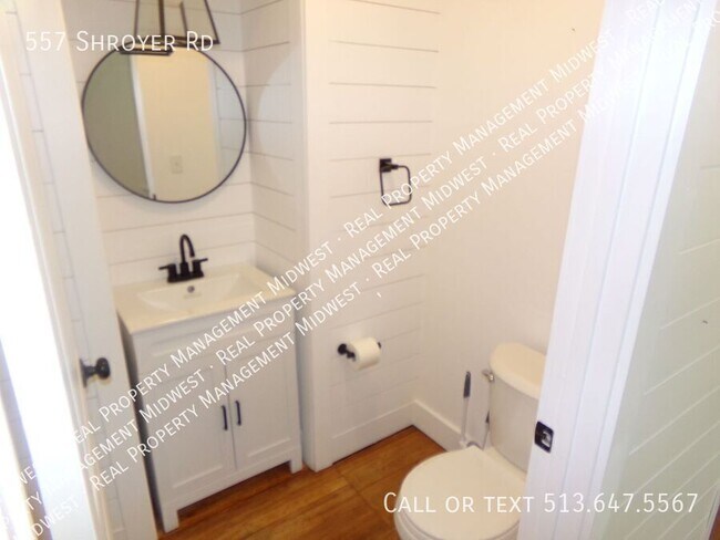 Foto del edificio - 557 Shroyer Rd