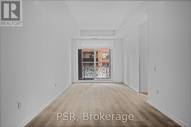 Building Photo - 101-101 Roehampton Ave