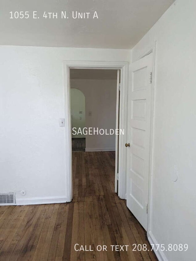 Primary Photo - 1055 E 4th N