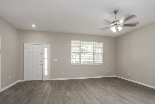 Building Photo - 12717 Bramfield Dr
