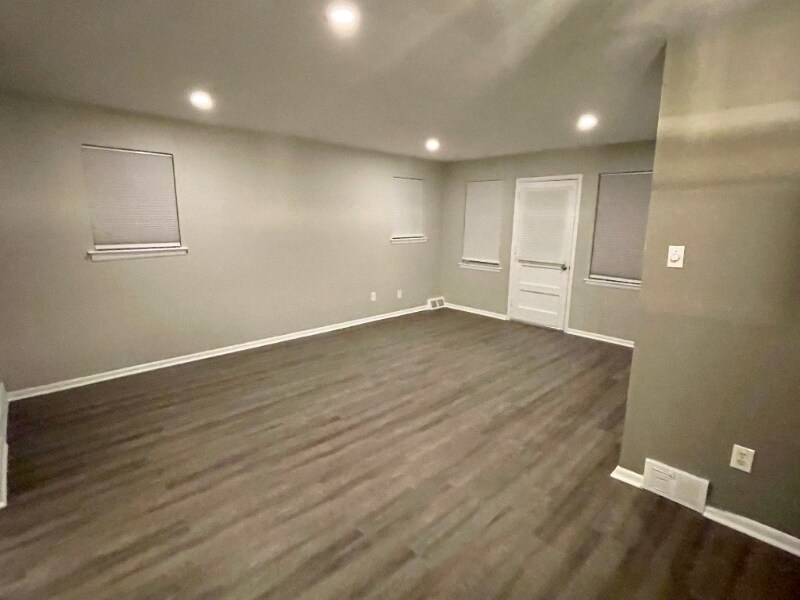 19 Jeffrey Rd Unit 2nd Floor, Aldan, PA 19018 Apartment for Rent in