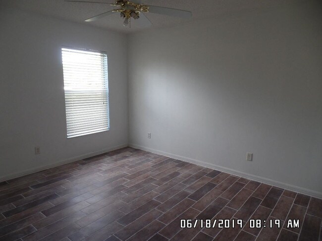 Foto del edificio - 336 SW Paar Drive