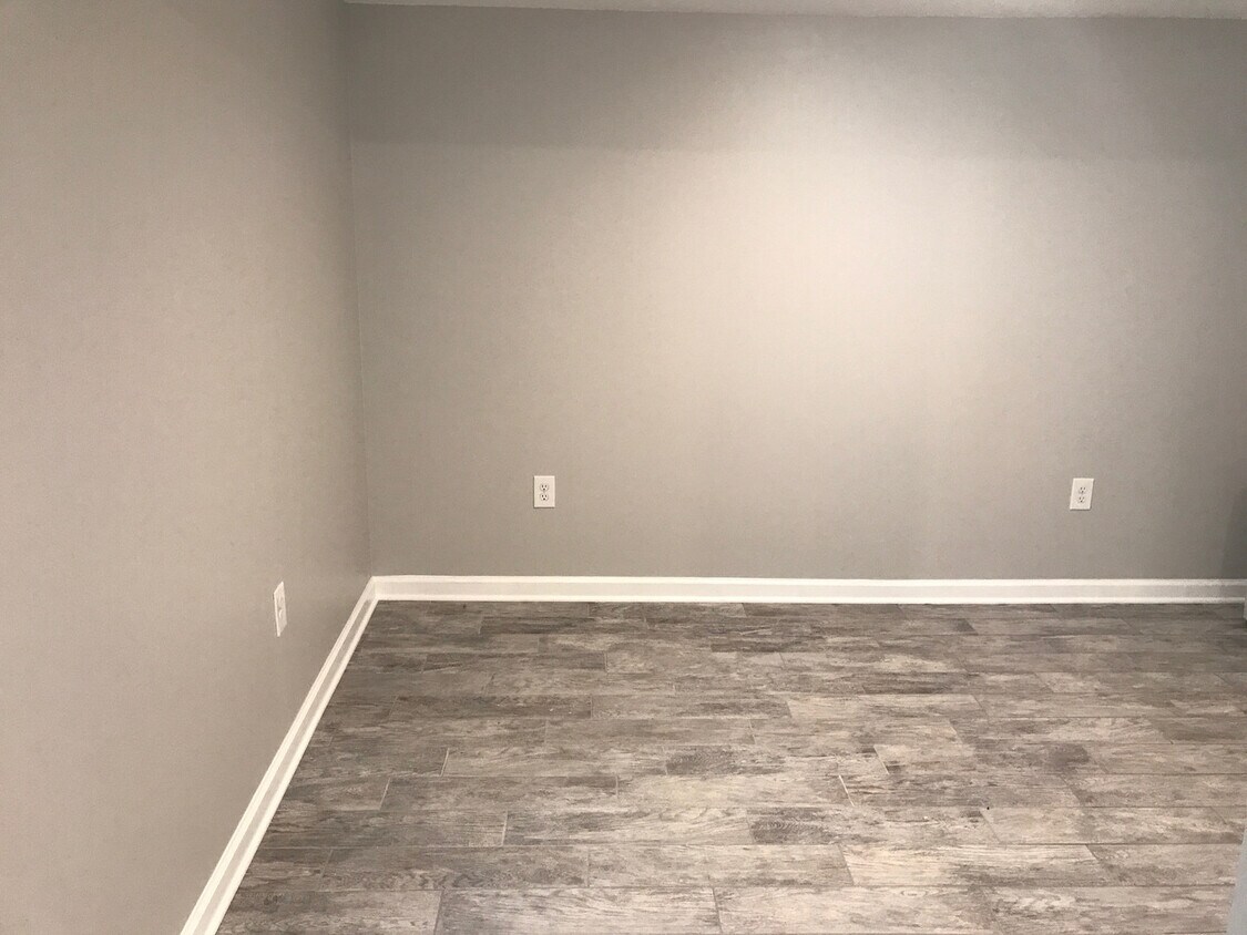 25 Summit Ave Unit C, Paoli, PA 19301 Room for Rent in Paoli, PA