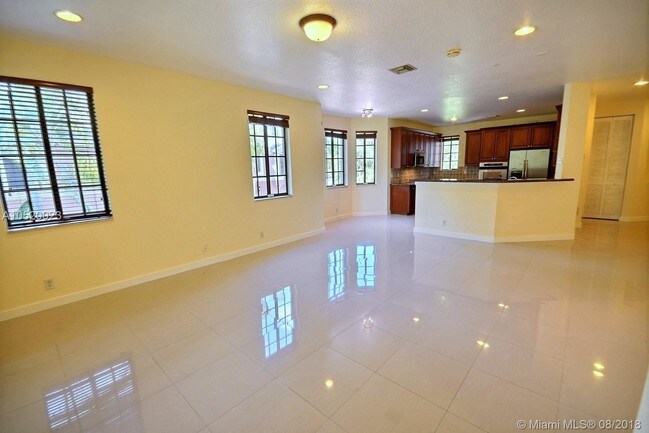 Building Photo - 2877 Kinsington Cir