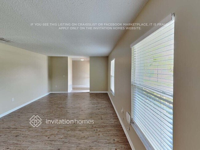 Foto del edificio - 8140 Caraway Dr