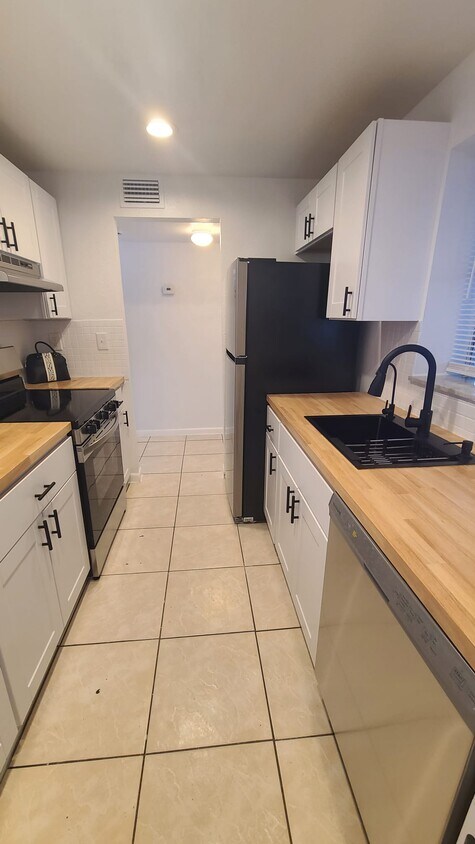 Photo - 2000 N Congress Ave (West Palm Beach, FL)