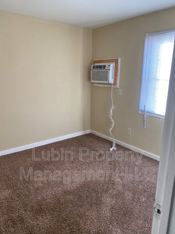 Building Photo - 1044 Merriwether Ave