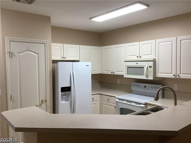 Foto del edificio - 8649 Athena Ct