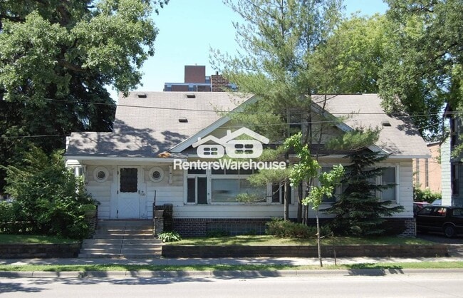 Building Photo - 1130 4th St SE