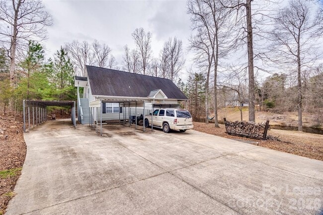 Foto del edificio - 5988 Quarter Mile Rd