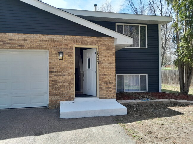 Foto del edificio - 15423 Trillium Cir