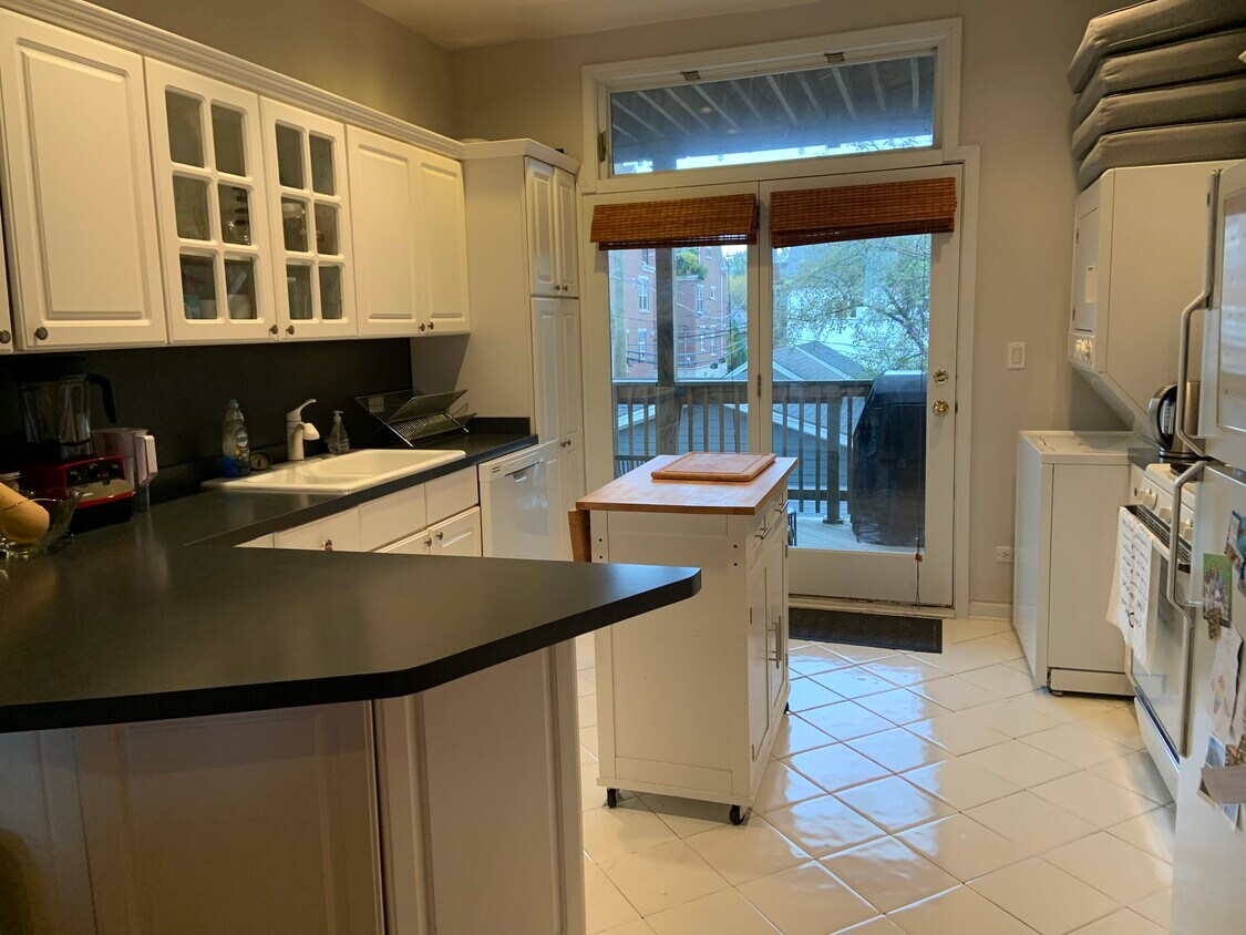Foto principal - 1756 W Ainslie St