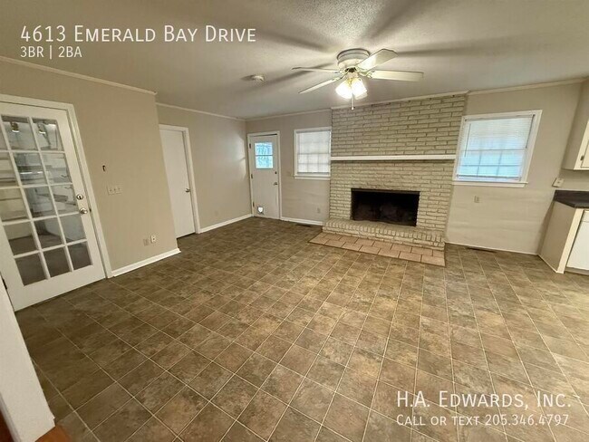 Foto del edificio - 4613 Emerald Bay Dr