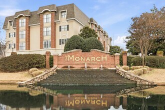 Building Photo - 5400 Park Ave